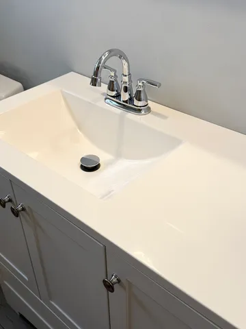 $329,900 | 2656 West 98th Place, Evergreen Park, IL 60805