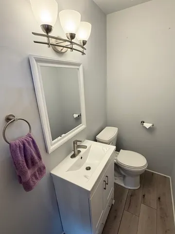 $329,900 | 2656 West 98th Place, Evergreen Park, IL 60805