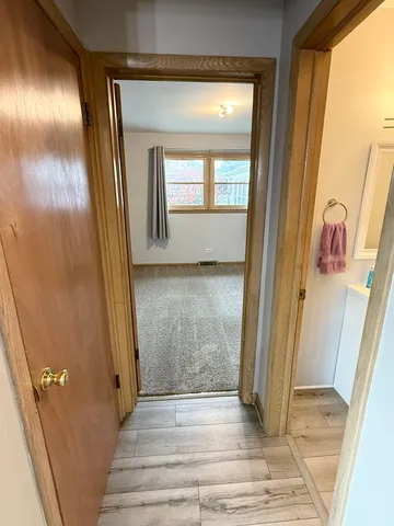 $329,900 | 2656 West 98th Place, Evergreen Park, IL 60805