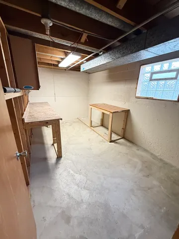 $329,900 | 2656 West 98th Place, Evergreen Park, IL 60805