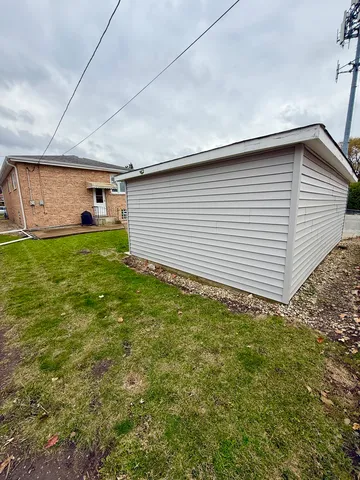 $329,900 | 2656 West 98th Place, Evergreen Park, IL 60805