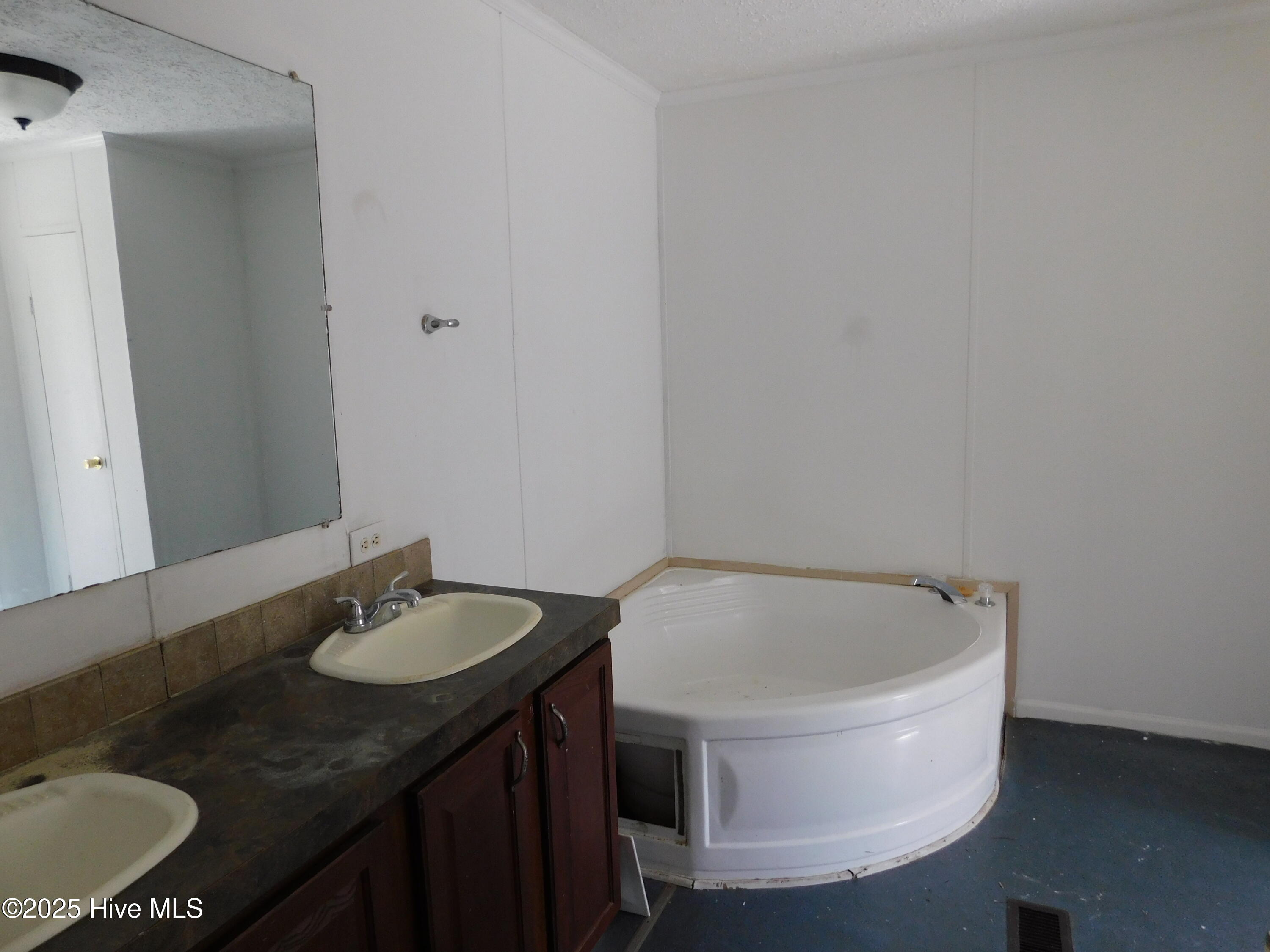 1154 King Road McColl, SC 29570 - Photo 5 of 21 DSCN0222