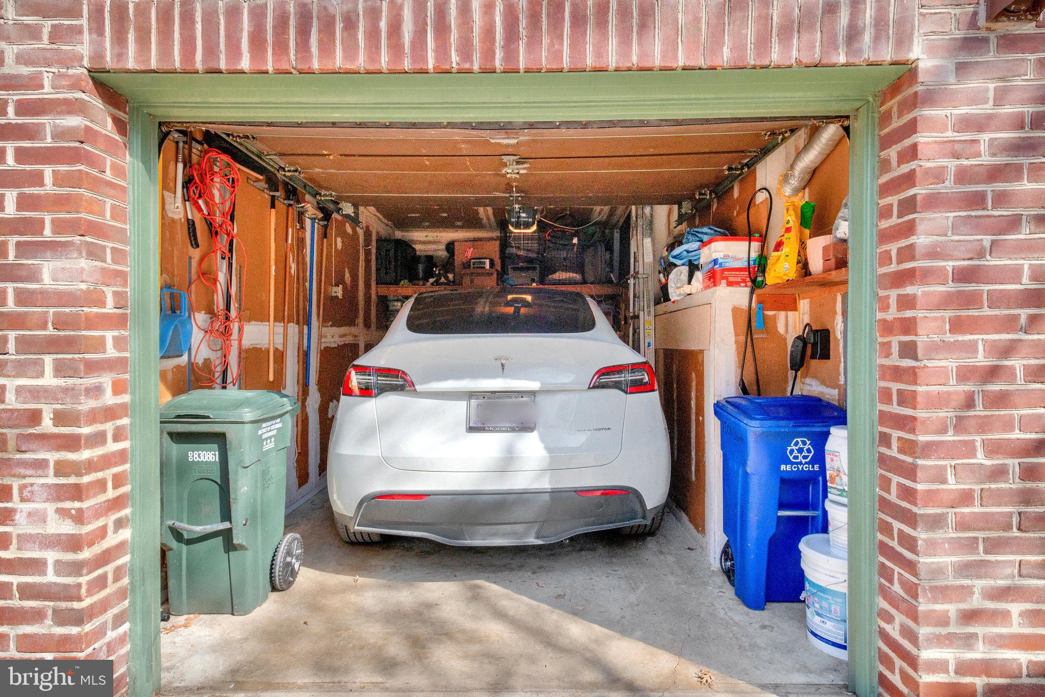 1501 Church Street Northwest Washington, DC 20005 - Photo 44 of 51 a utility room with dryer and washer