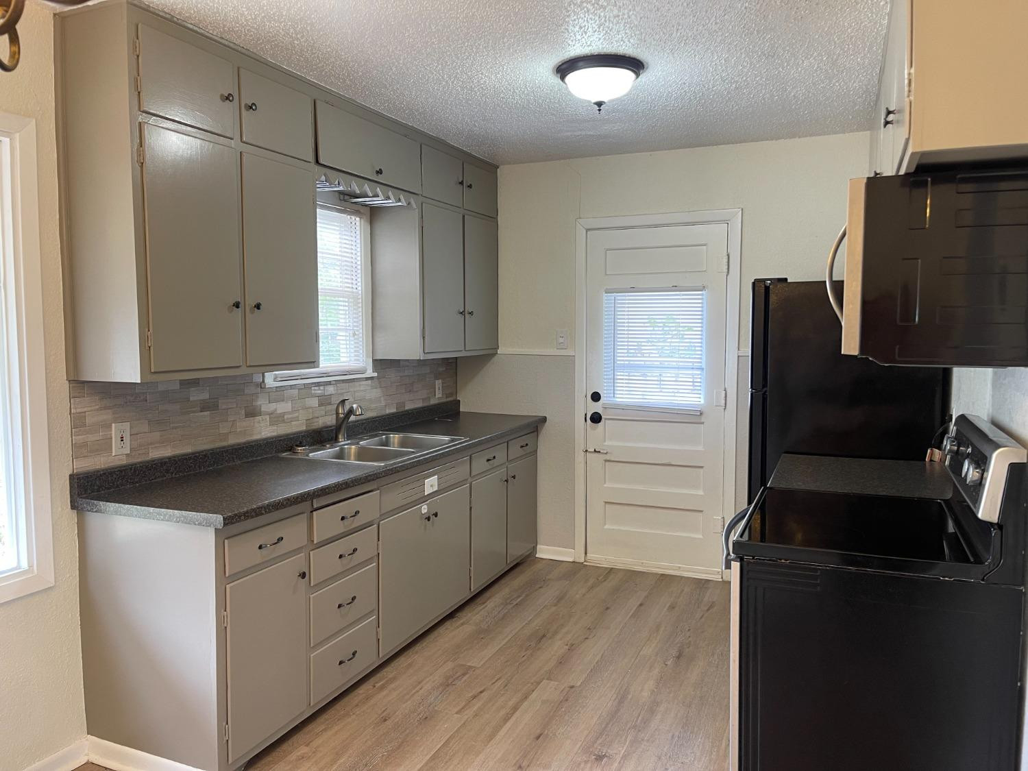 3015 46th Street Lubbock, TX 79413 - Photo 10 of 28 Photo 10