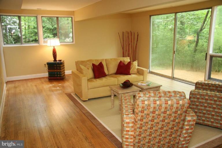 702 Cold Bottom Road Sparks Glencoe, MD 21152 - Photo 17 of 27 Living Room #2