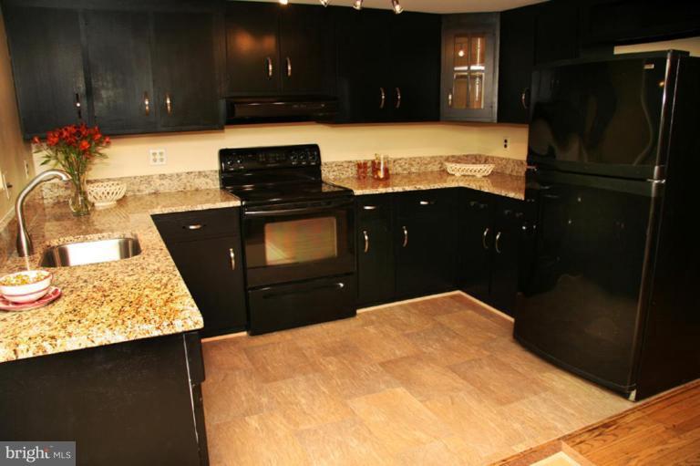 702 Cold Bottom Road Sparks Glencoe, MD 21152 - Photo 5 of 27 Kitchen