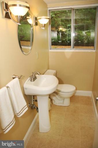 702 Cold Bottom Road Sparks Glencoe, MD 21152 - Photo 7 of 27 Half Bath 1
