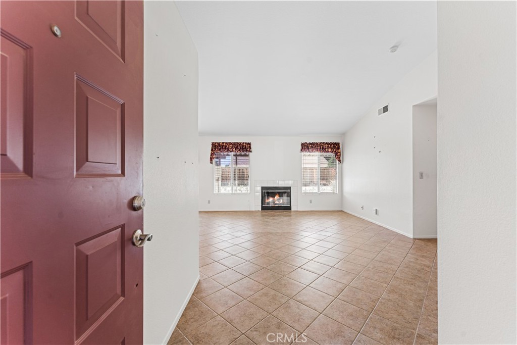 44327 Harbor Street Lancaster, CA 93536 - Photo 4 of 51