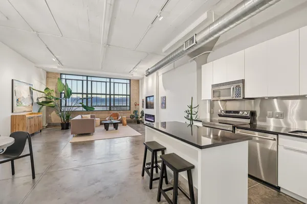 $255,000 | 2929 Chicago Avenue, Unit 1105, Minneapolis, MN 55407