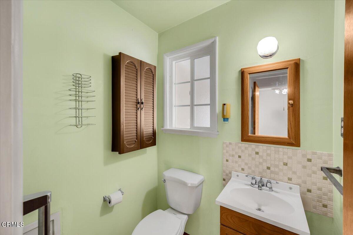 250 East Fromer Street Rialto, CA 92376 - Photo 14 of 29 bathroom