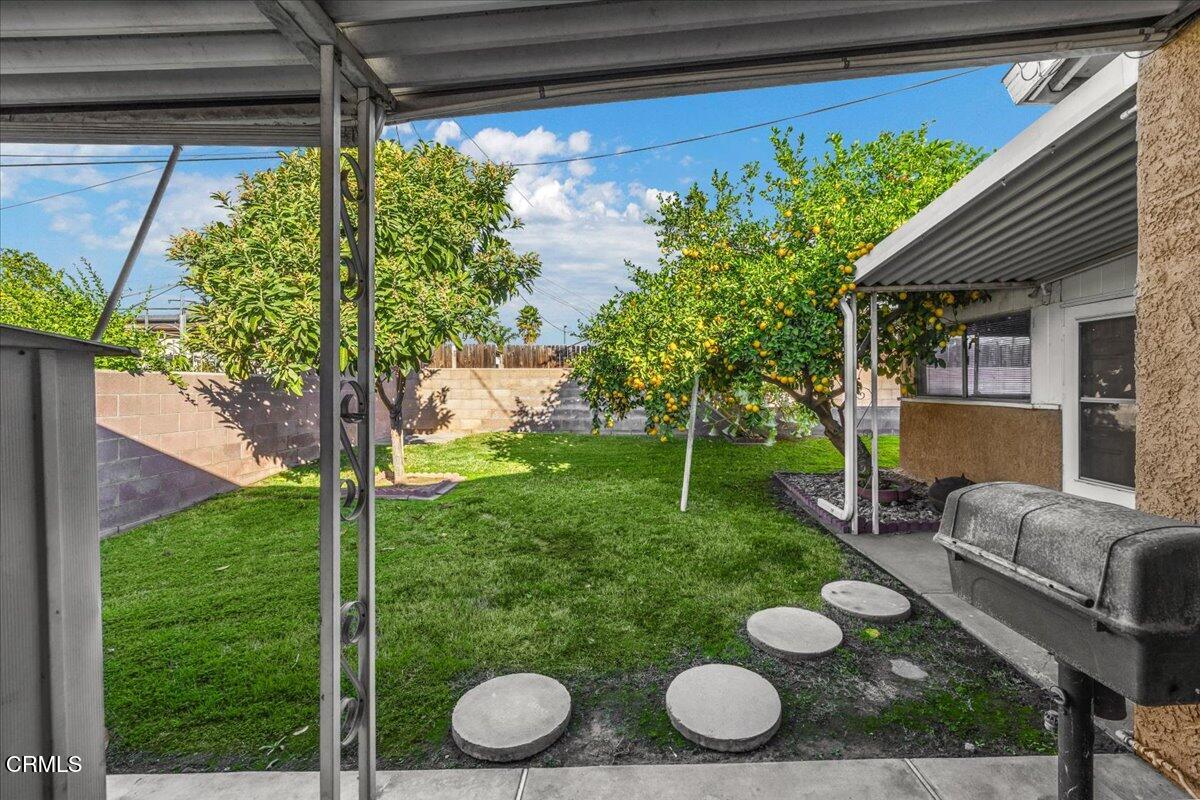 250 East Fromer Street Rialto, CA 92376 - Photo 23 of 29 backyard