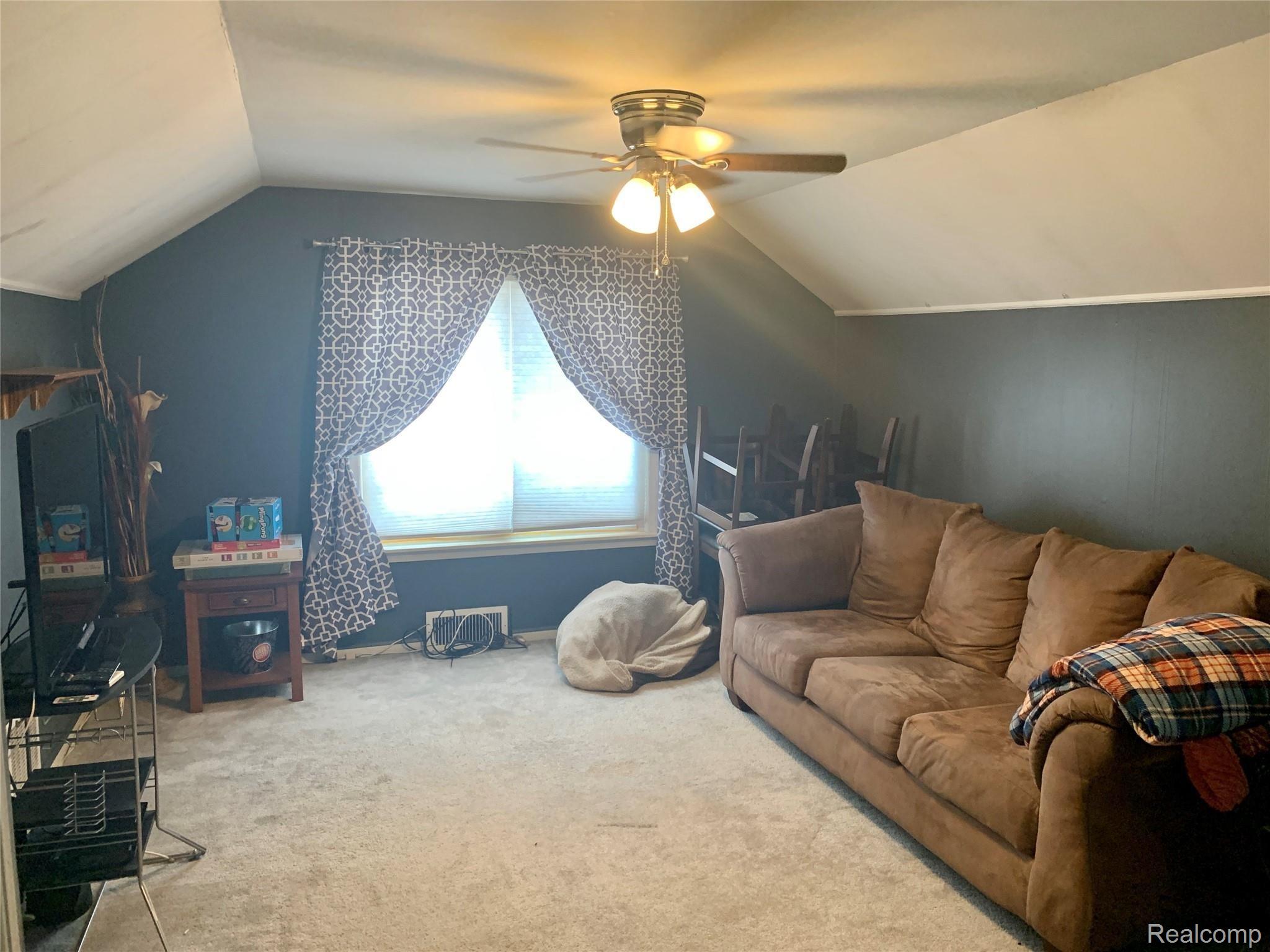 22844 Roxana Avenue Eastpointe, MI 48021 - Photo 12 of 26 IMG_1320.jpg