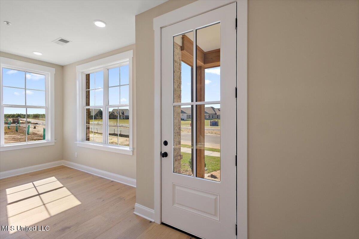 731 Bolivar Drive Nesbit, MS 38651 - Photo 5 of 26 Townhome