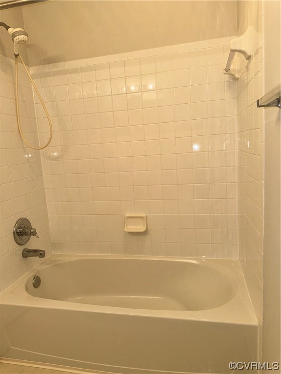 1419 Tannery Circle Midlothian, VA 23113 - Photo 29 of 43 a bathroom with a shower and a bathtub