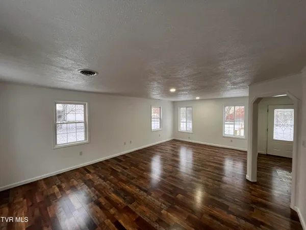 $159,500 | 12151 Retford Road, Coeburn, VA 24230