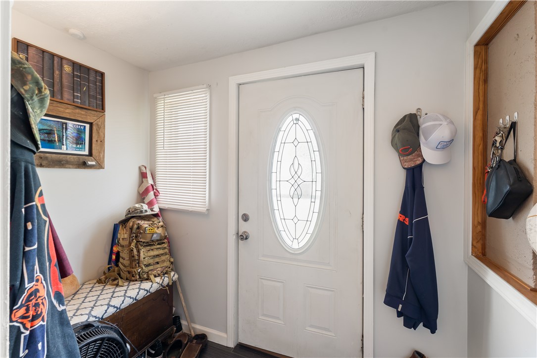 489 Plank Road Penfield, NY 14580 - Photo 9 of 47