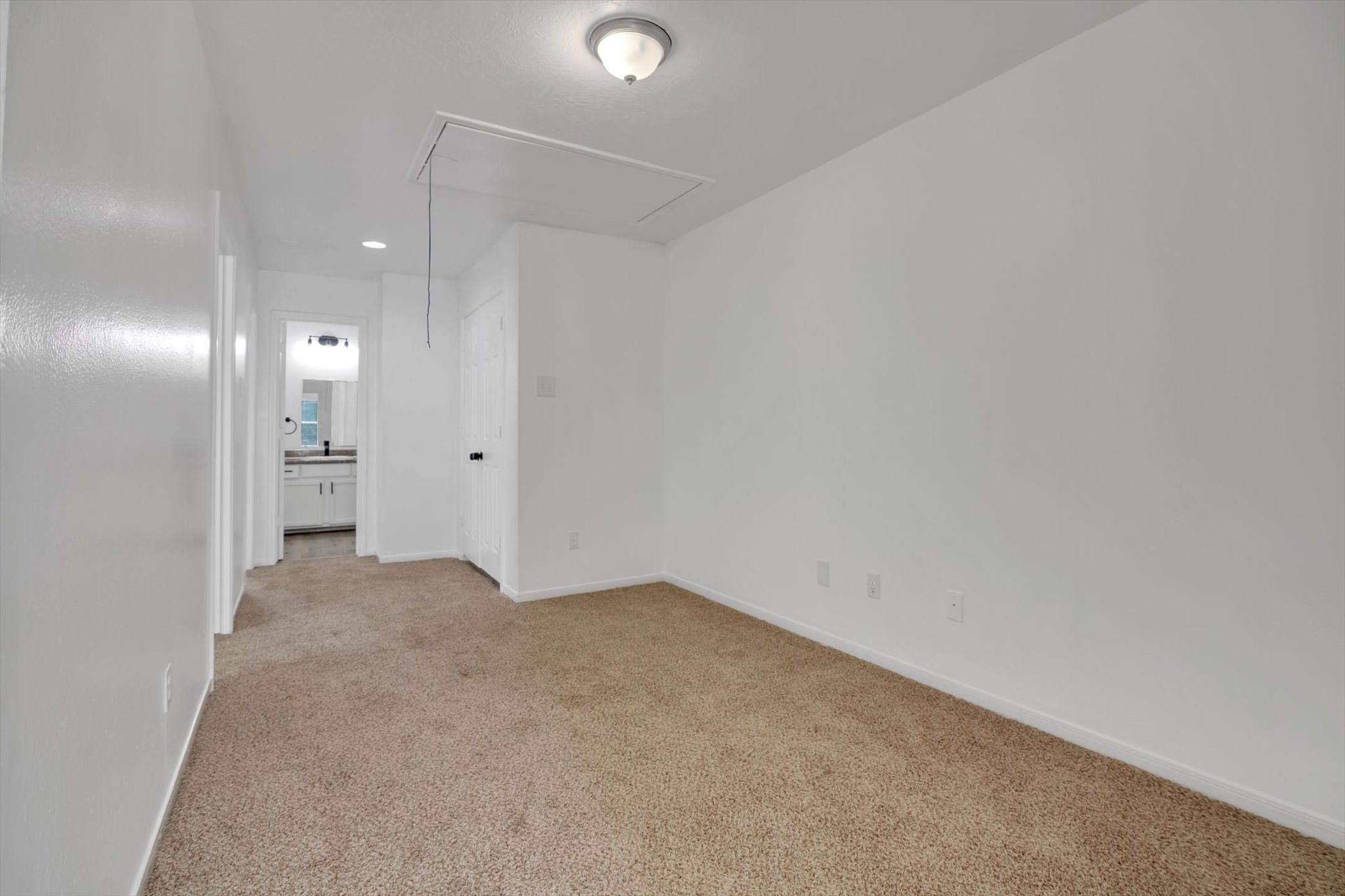 6933 Liverpool Street, Unit A Houston, TX 77021 - Photo 17 of 49 a view of an empty room