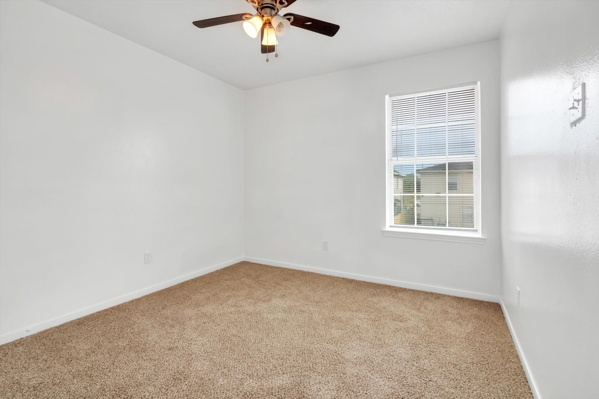 6933 Liverpool Street, Unit A Houston, TX 77021 - Photo 21 of 49 an empty room with a window