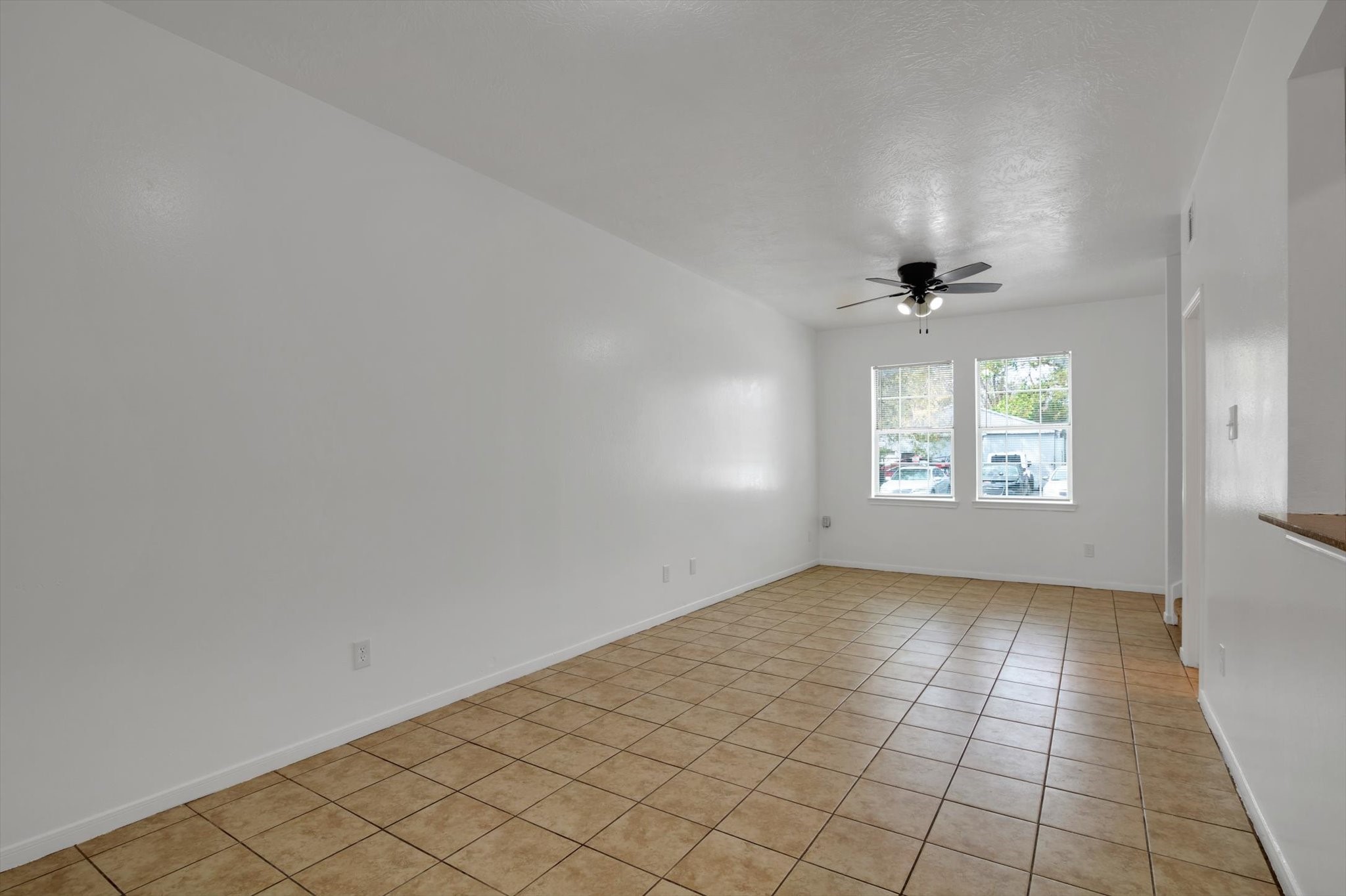 6933 Liverpool Street, Unit A Houston, TX 77021 - Photo 26 of 49 an empty room with windows