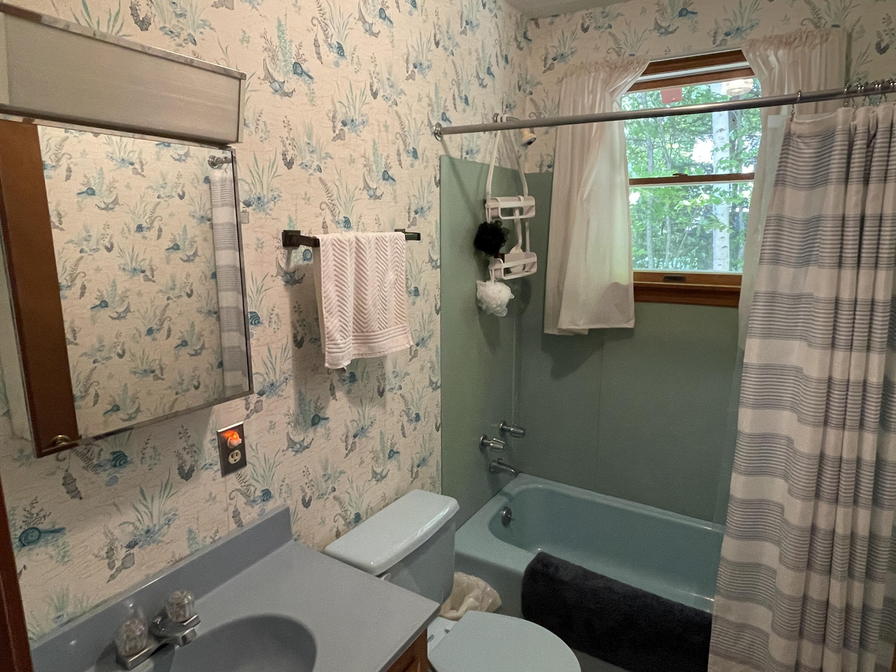 223 Mountain View Road Naples, ME 04055 - Photo 11 of 34 IMG_2368