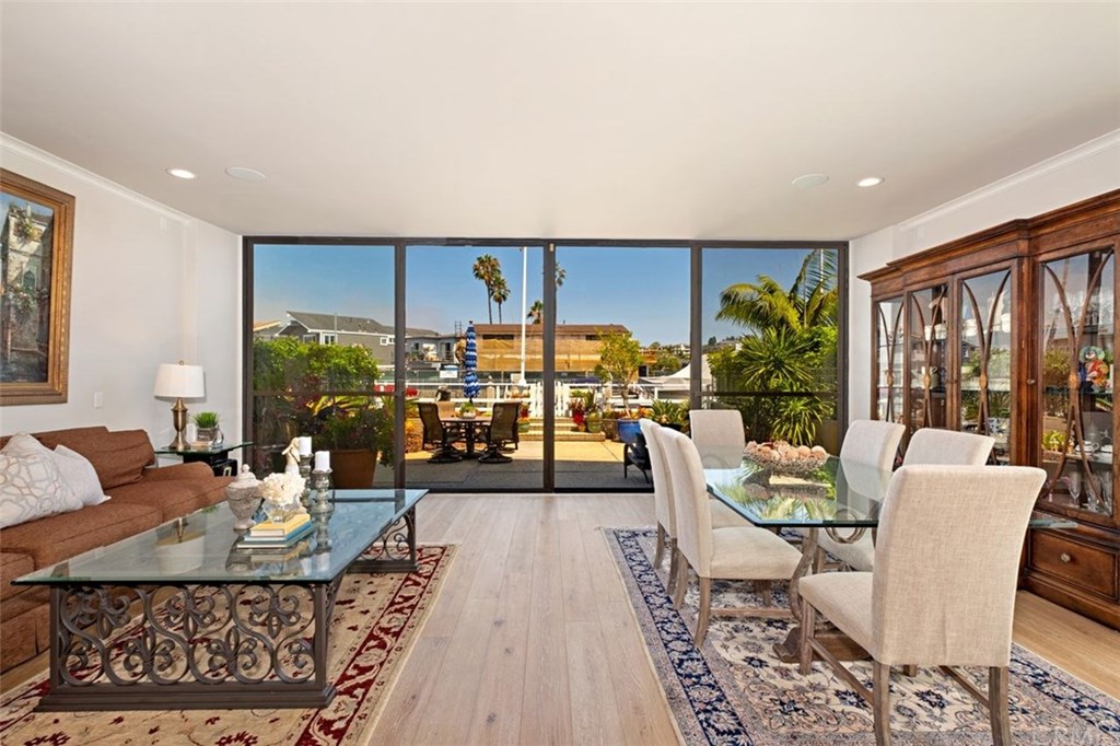 607 36th Street Newport Beach, CA 92663 - Photo 3 of 31