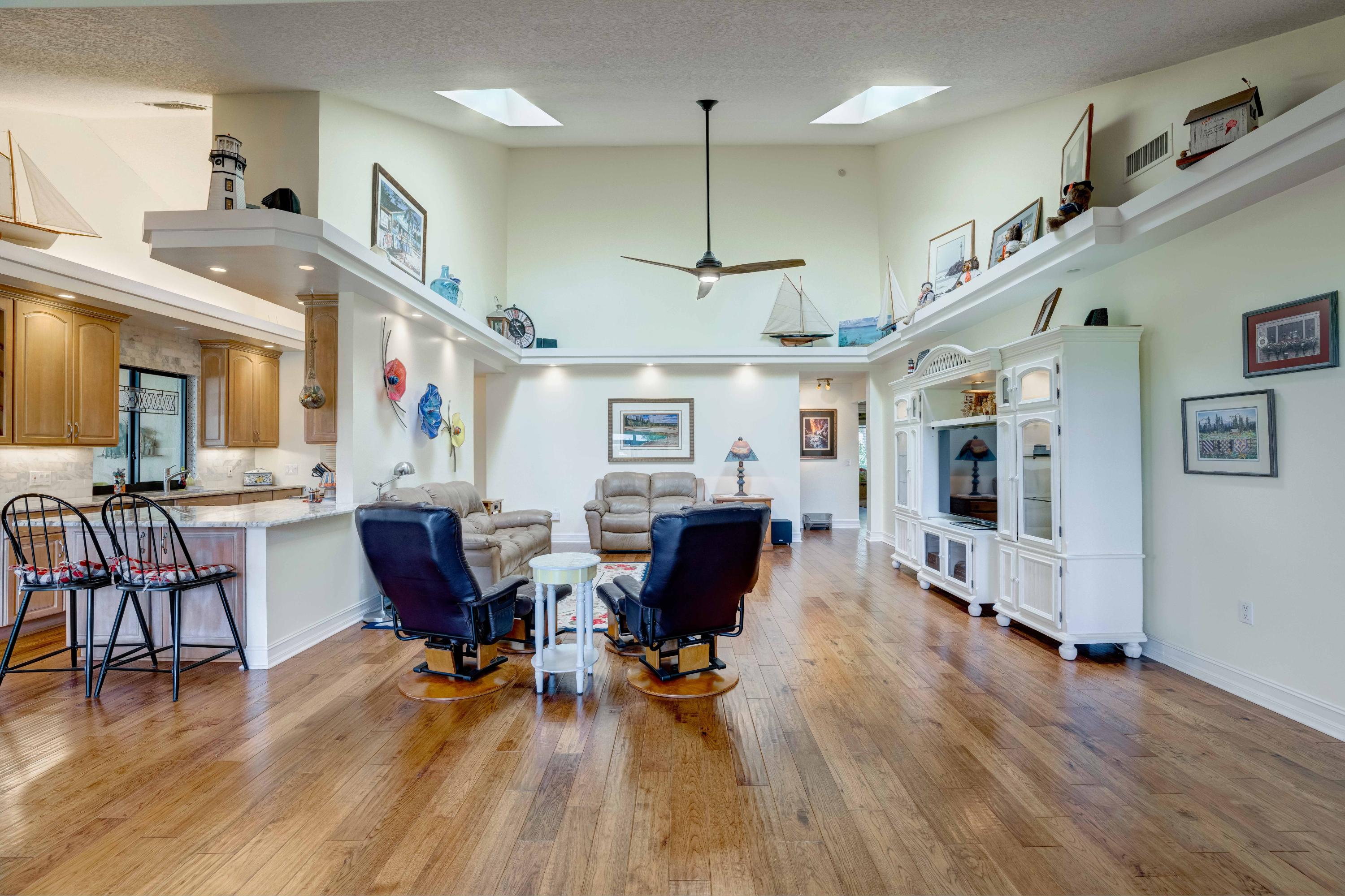 332 River Edge Road Jupiter, FL 33477 - Photo 11 of 103 Family Room