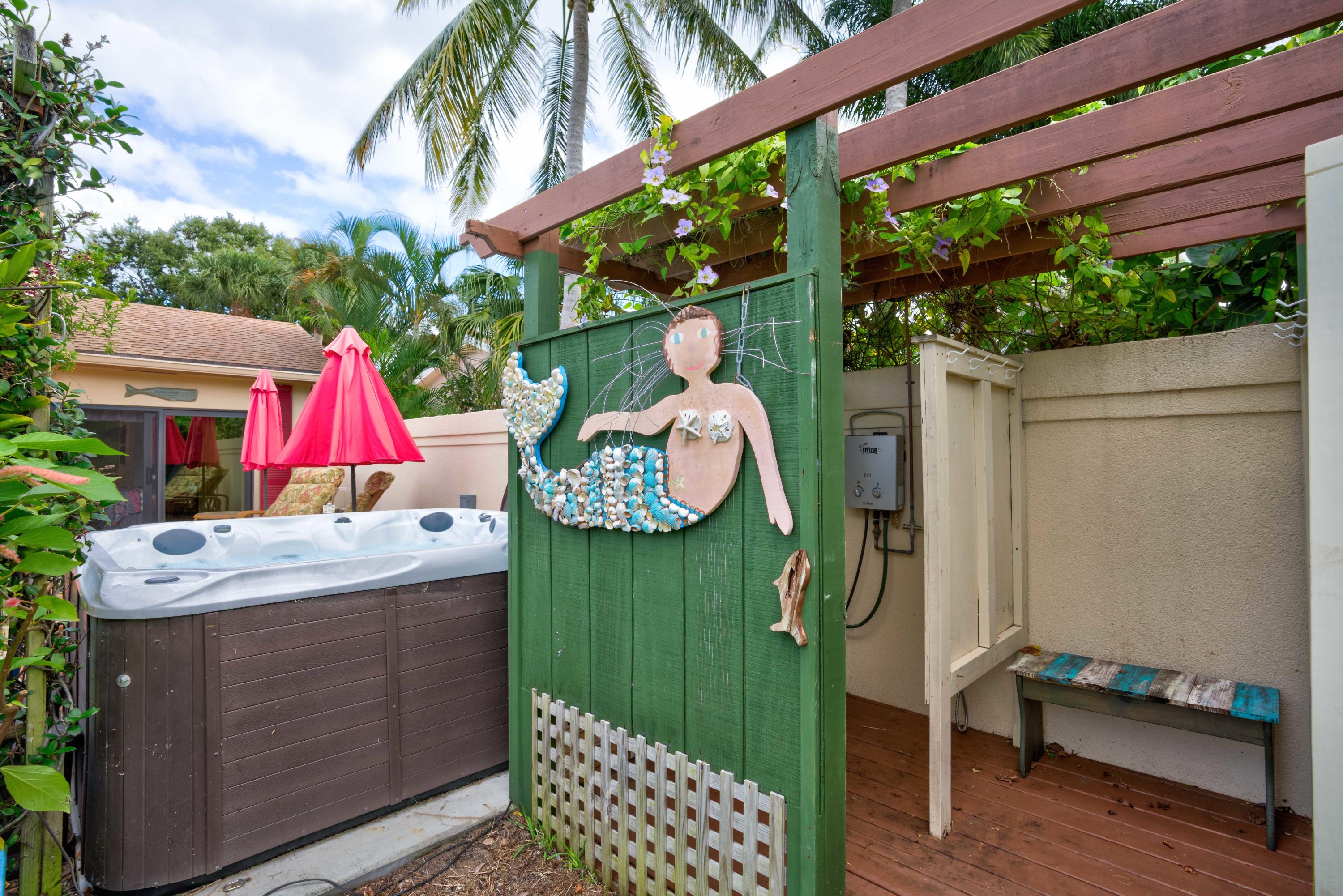 332 River Edge Road Jupiter, FL 33477 - Photo 7 of 103 Hot Tub