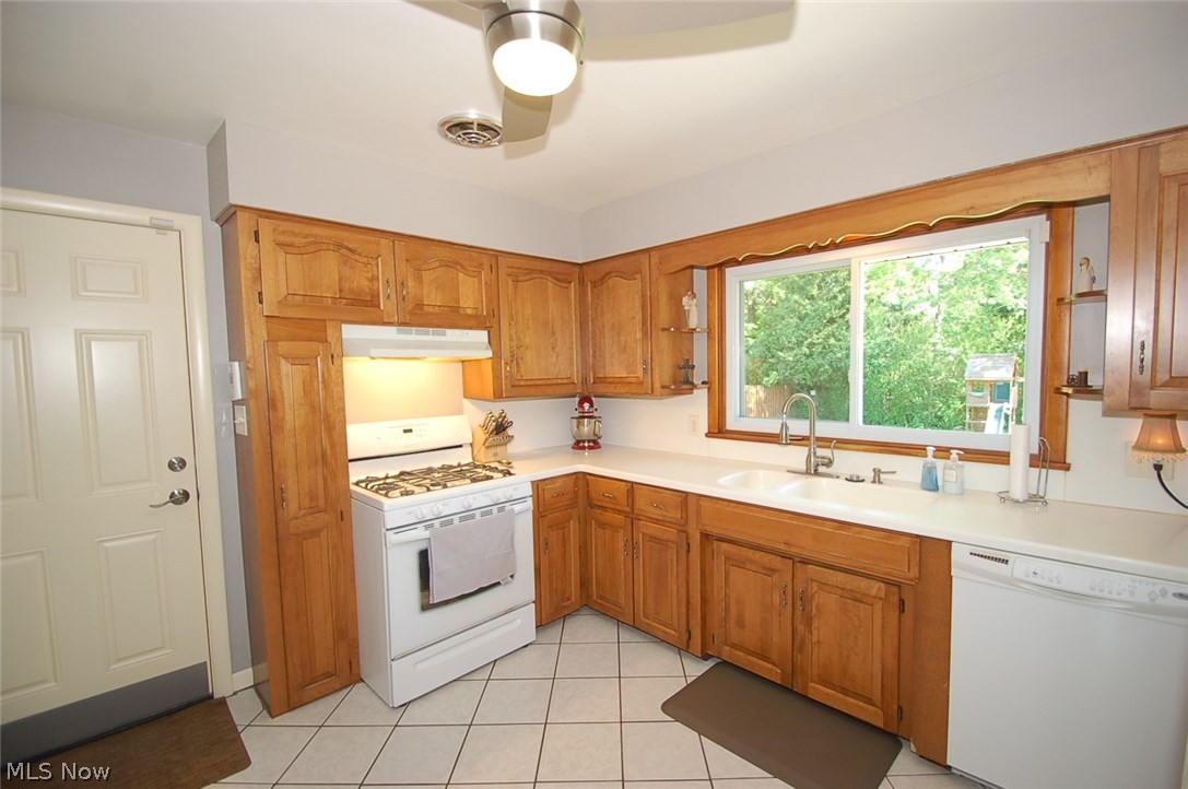 75 Kenridge Road Akron, OH 44333 - Photo 8 of 19 Just to the left is the upgraded kitchen