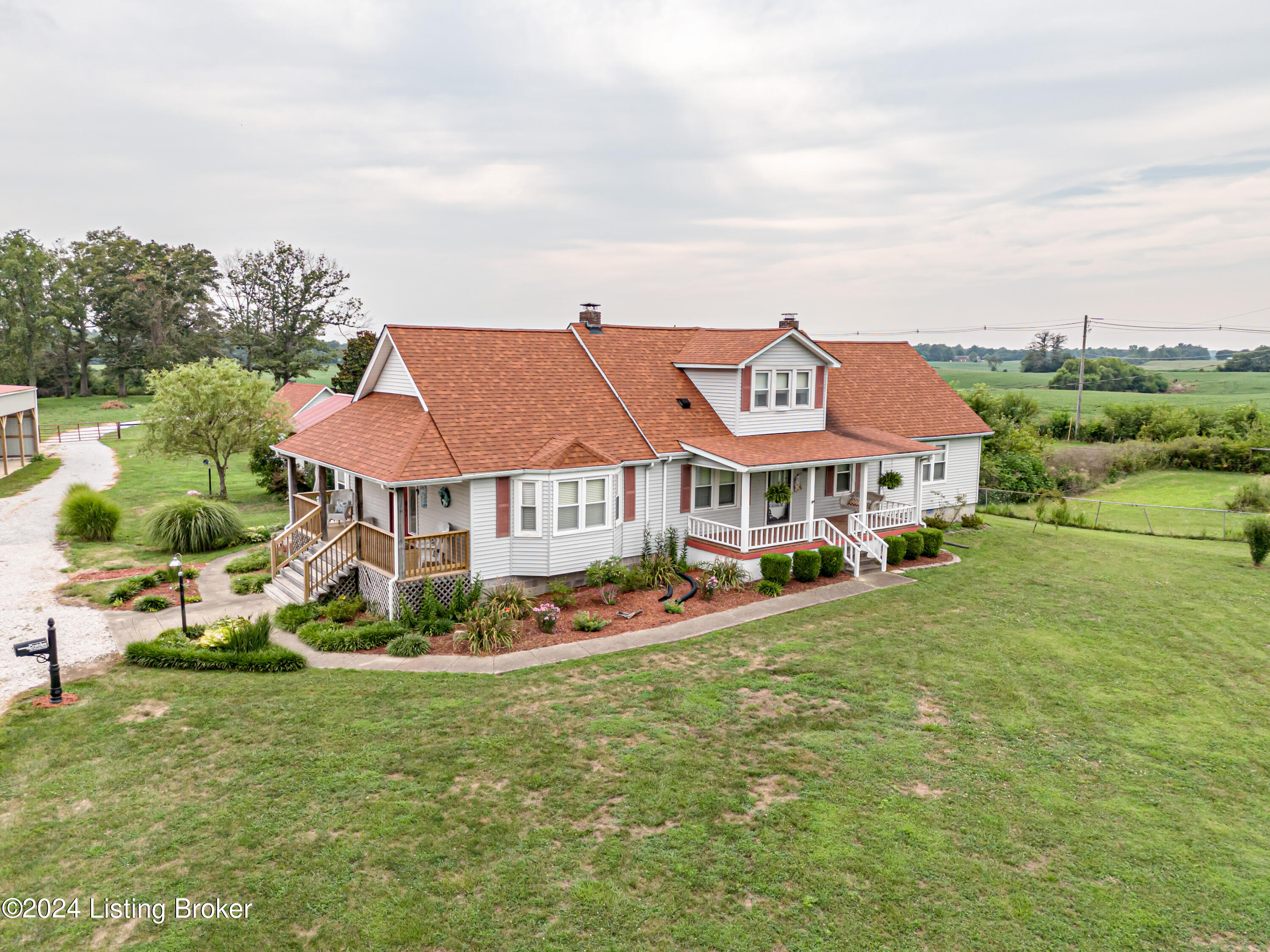484 Strange Road Hodgenville, KY 42748 - Photo 1 of 79 DJI_20240724180928_0318_D