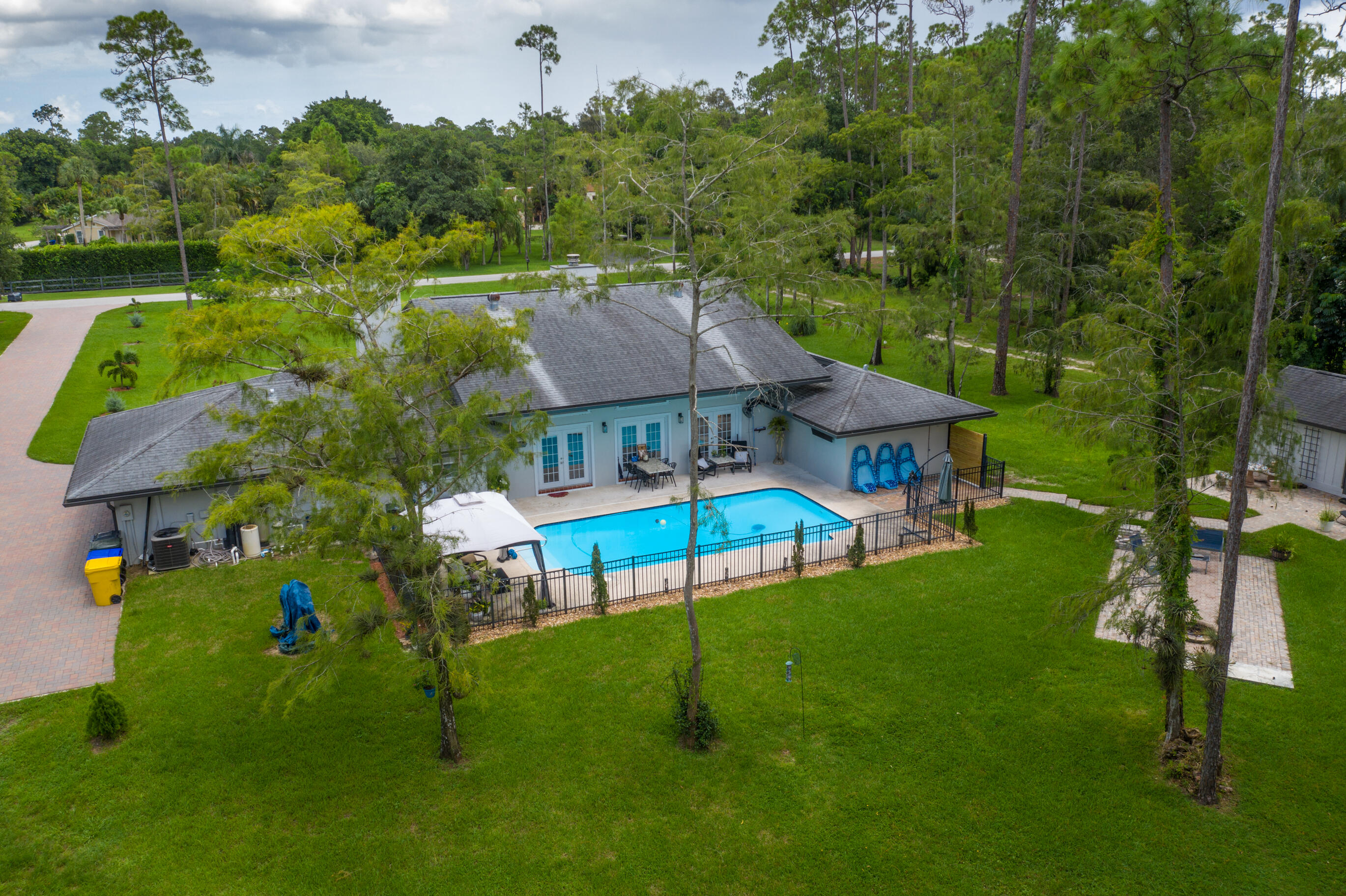 661 West Rambling Drive Wellington, FL 33414 - Photo 31 of 32 DJI_0010