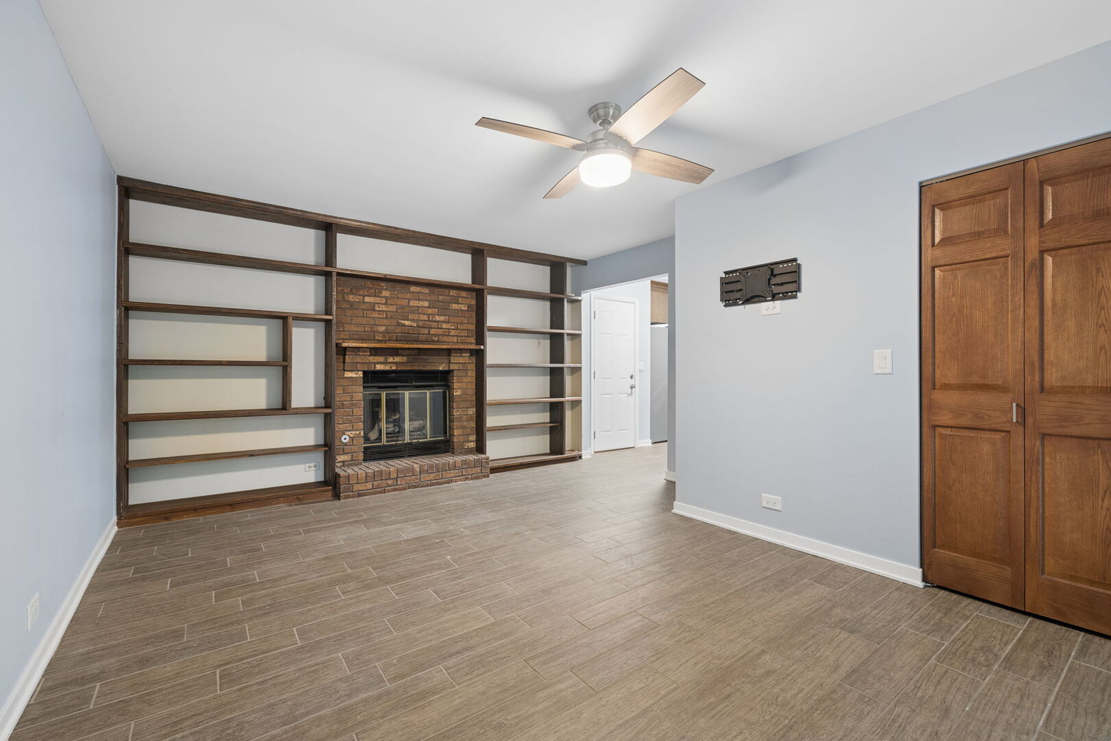 702 North Pinecrest Road Bolingbrook, IL 60440 - Photo 14 of 33 Gallery Image 14