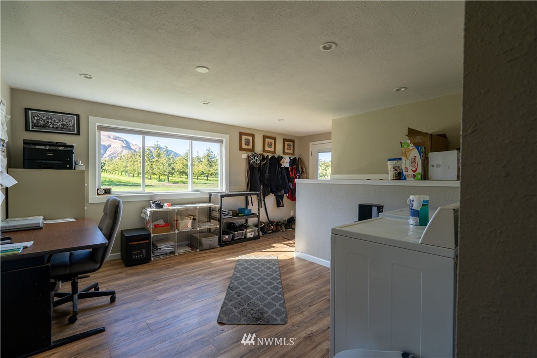 2370 West Malaga Road Malaga, WA 98828 - Photo 6 of 24 Gallery Image 6