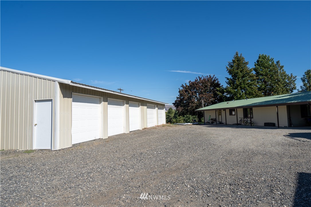 2370 West Malaga Road Malaga, WA 98828 - Photo 9 of 24 Gallery Image 9