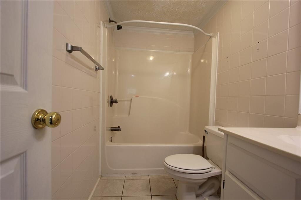 818 Springlake Road Lawrenceville, GA 30045 - Photo 32 of 64