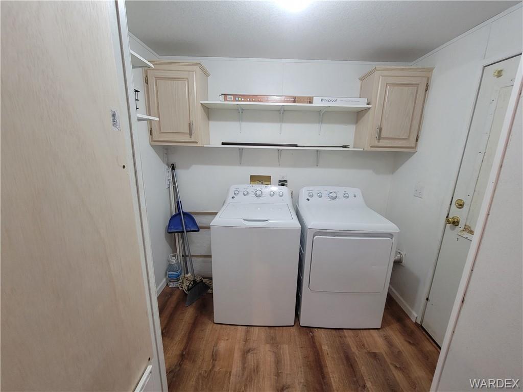 3469 Bouse Road Golden Valley, AZ 86413 - Photo 33 of 37 a utility room with a washer and dryer