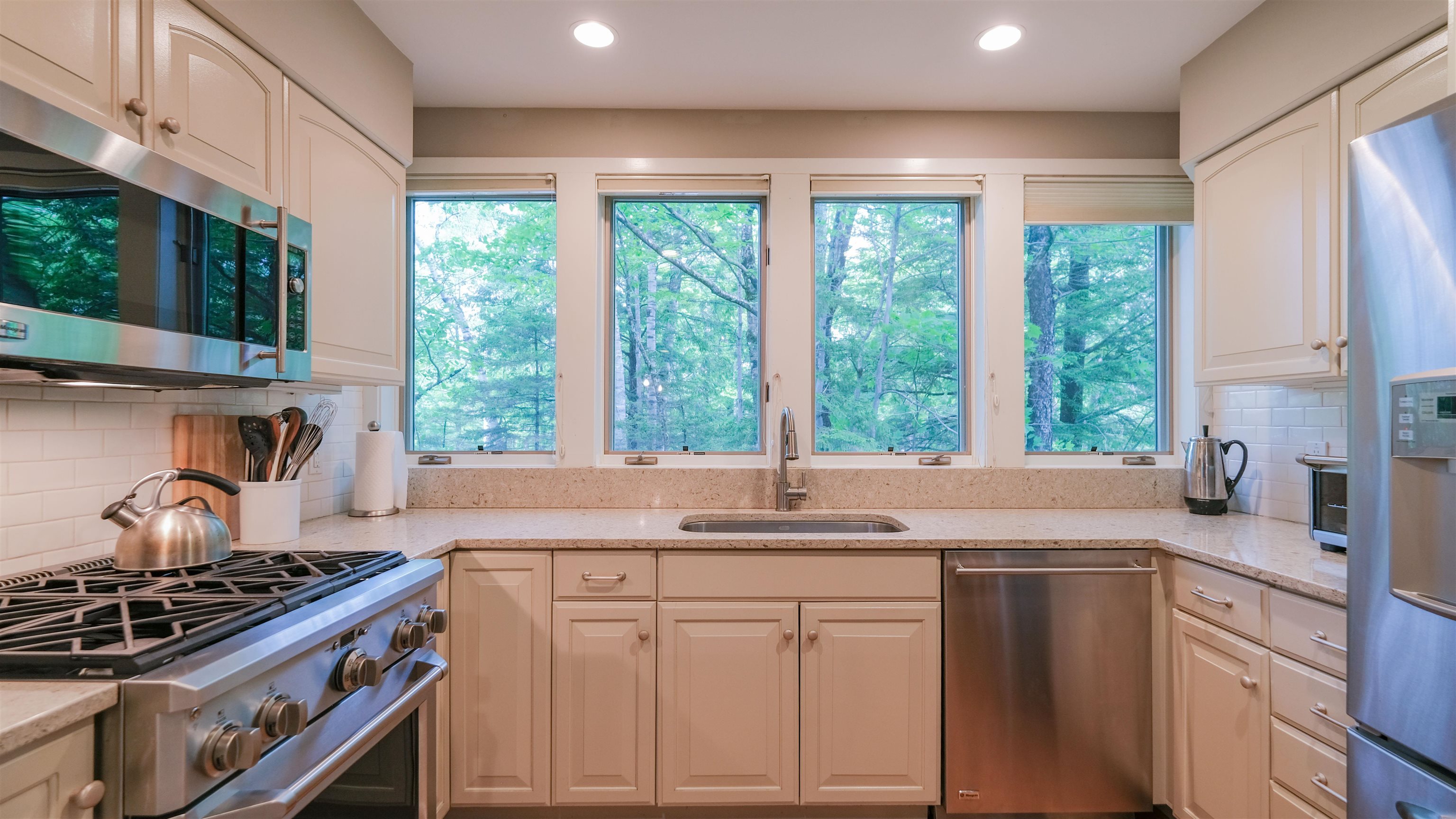24 Ledgewood Road, Unit B2/B6 GR Ludlow, VT 05149 - Photo 12 of 52
