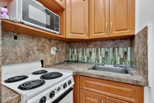 $529,000 | 19537 Northwest 50th Court, Miami Gardens, FL 33055