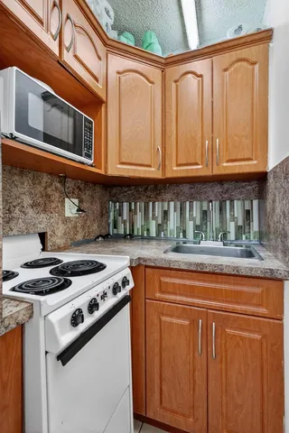 $529,000 | 19537 Northwest 50th Court, Miami Gardens, FL 33055