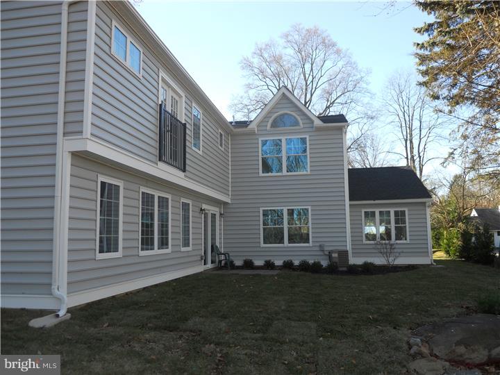 11 Devonwood Road Wayne, PA 19087 - Photo 3 of 21 Exterior Back