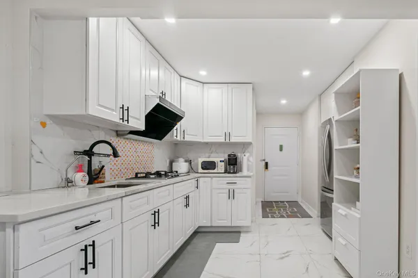 $788,000 | 37-20 Prince Street, Unit 11B | Downtown Flushing