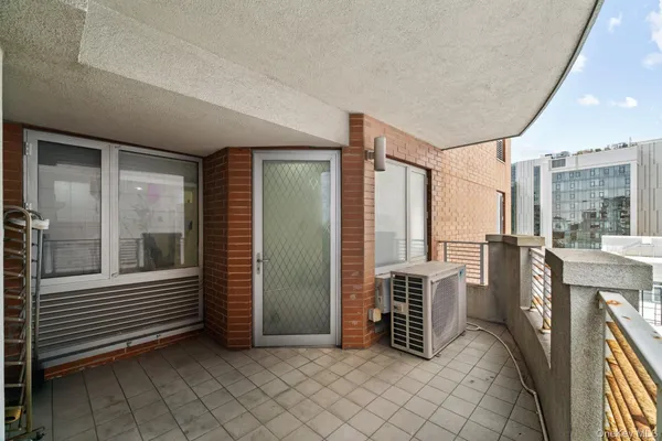 $788,000 | 37-20 Prince Street, Unit 11B | Downtown Flushing