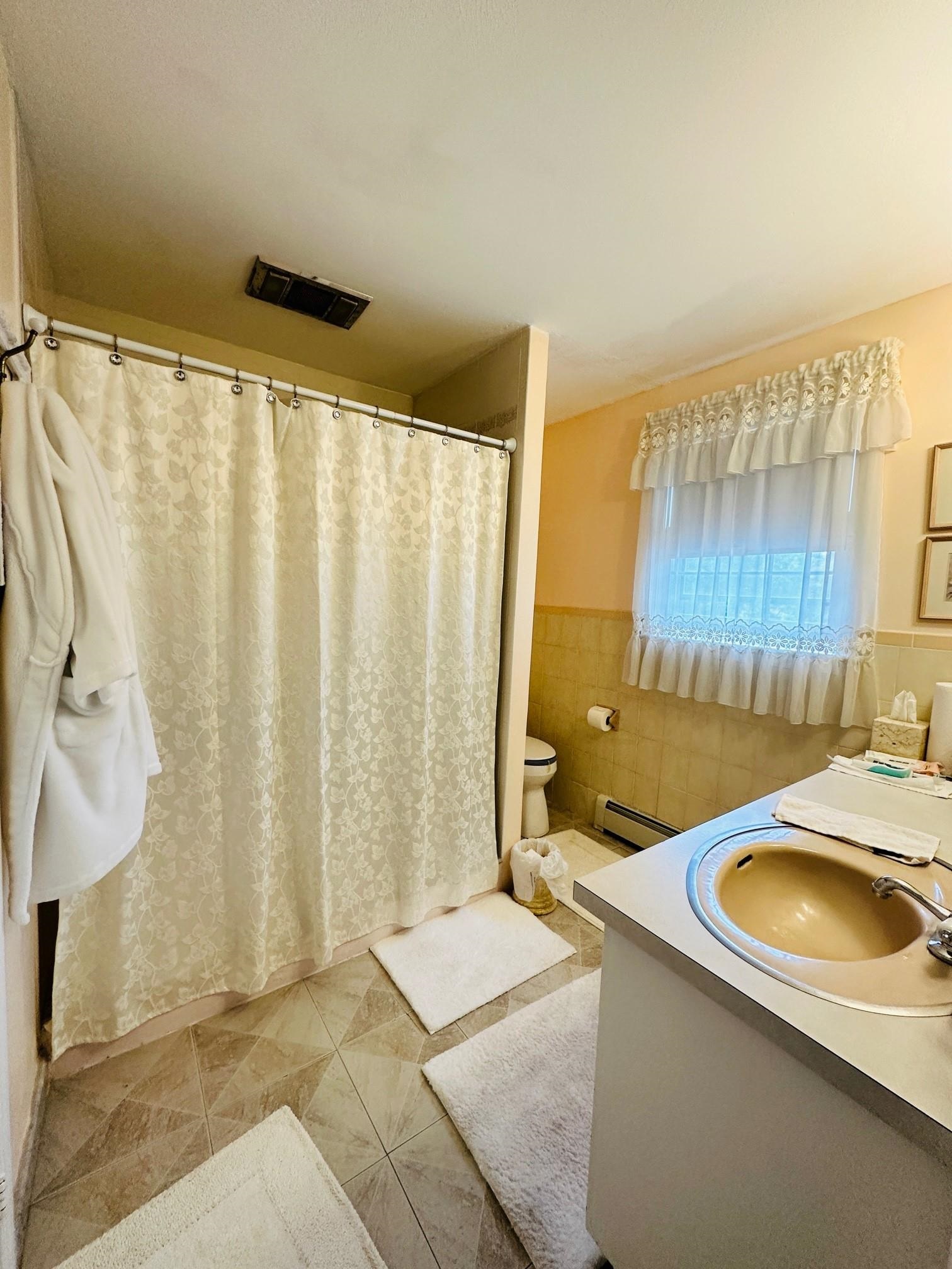 33 Sharon Road Windham, NH 03087 - Photo 18 of 29