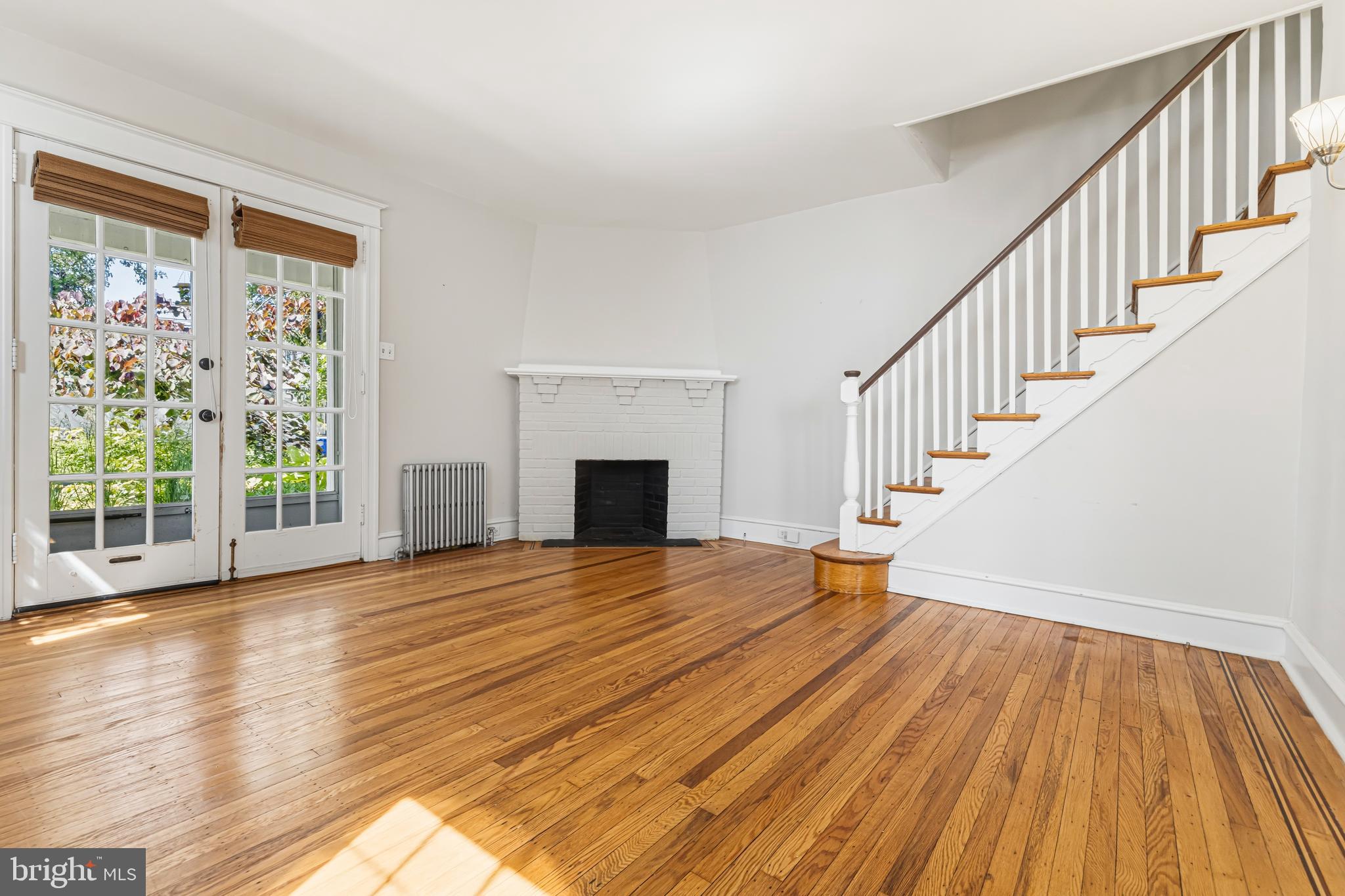 625 Arbor Road Cheltenham, PA 19012 - Photo 6 of 39 Living Room
