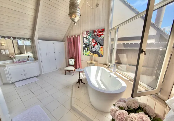 $18,000 | 327 Aster Street, Laguna Beach, CA 92651