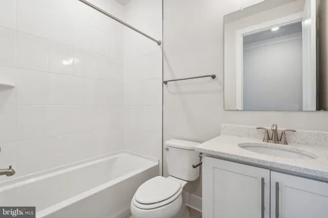 $959,990 | 7838 Holston Lane, Broad Run, VA 20137