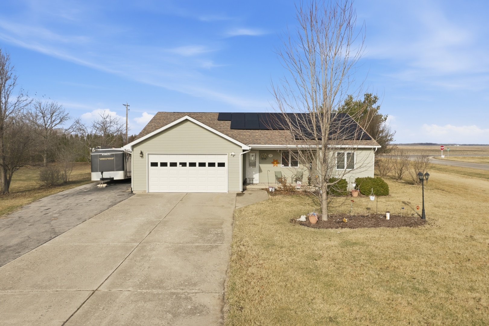 2356 North 4060th Road Sheridan, IL 60551 - Photo 2 of 34