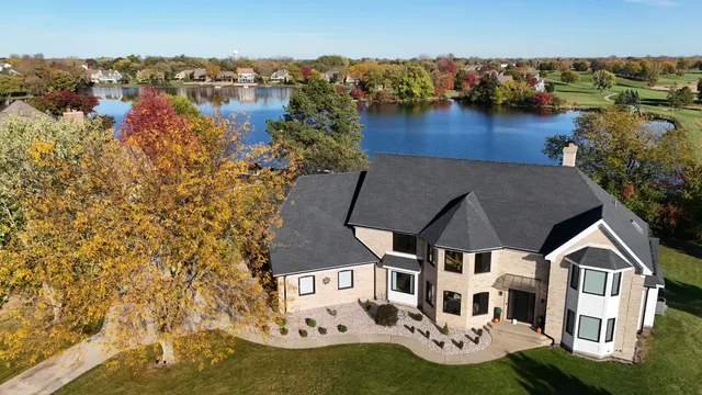 $1,489,000 | 9605 South Muirfield Drive, Lakewood, IL 60014