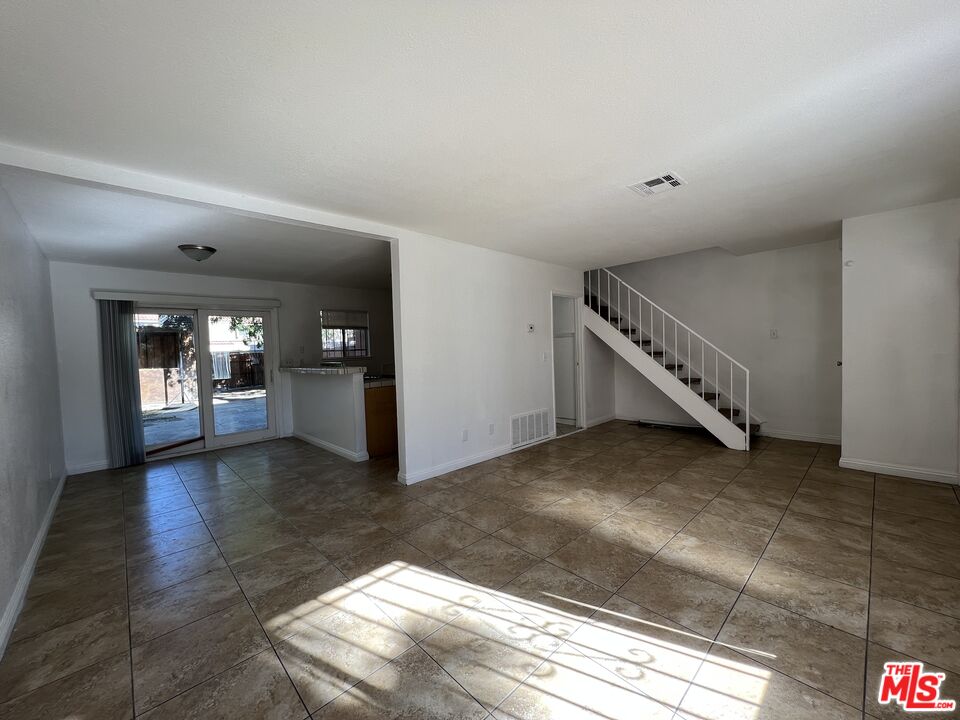 418 West Jackson Street Rialto, CA 92376 - Photo 5 of 24 a view of an entryway