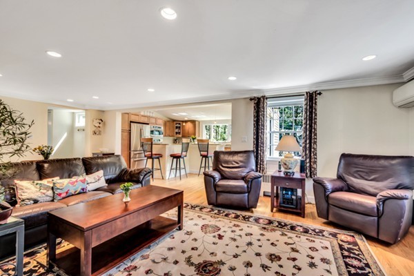 16 York Road Winchester, MA 01890 - Photo 4 of 24 Gallery Image 4