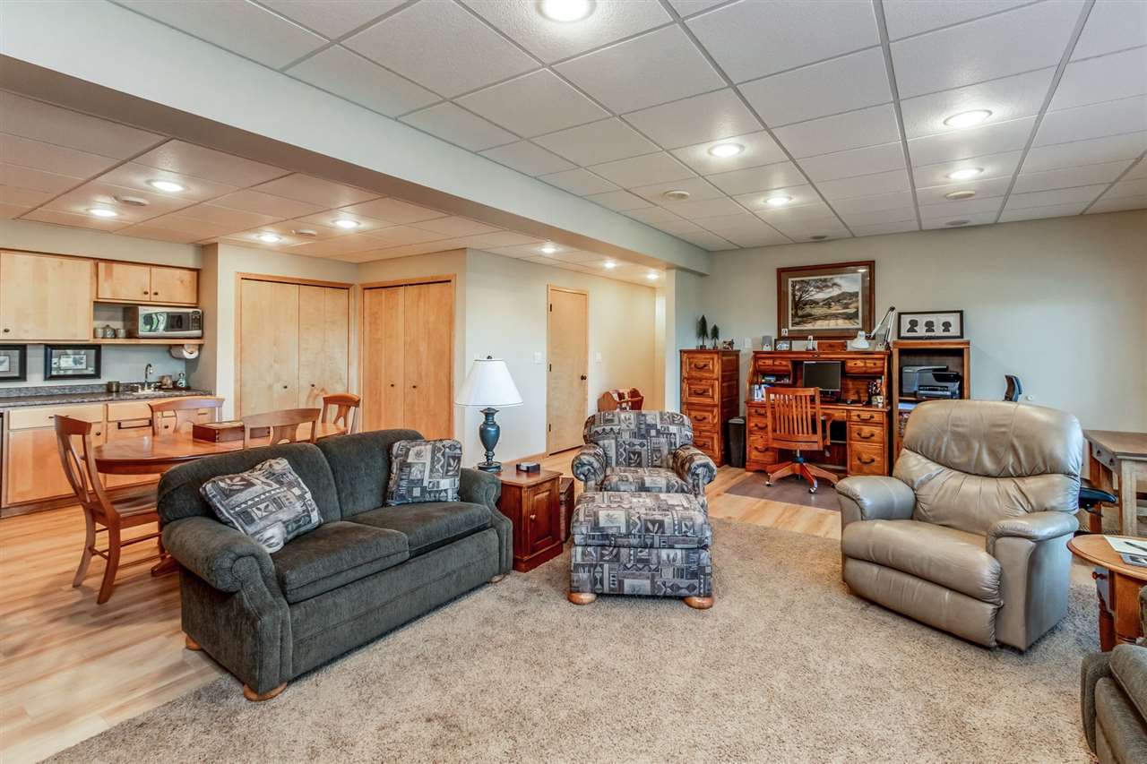 9058 484th Avenue Miles, IA 52064 - Photo 22 of 29